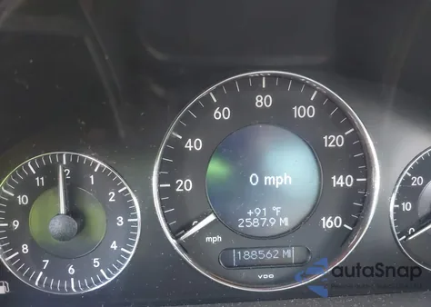 2005 Mercedes-Benz E 320 4Matic z USA, uszkodzony, nr VIN WDBUF82J55X173496